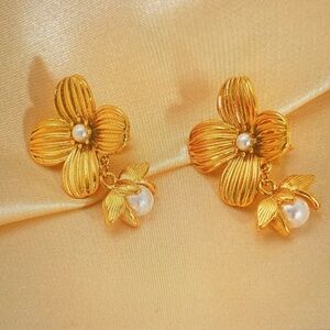 Elegant Gold Floral Earrings with Pearl Accents